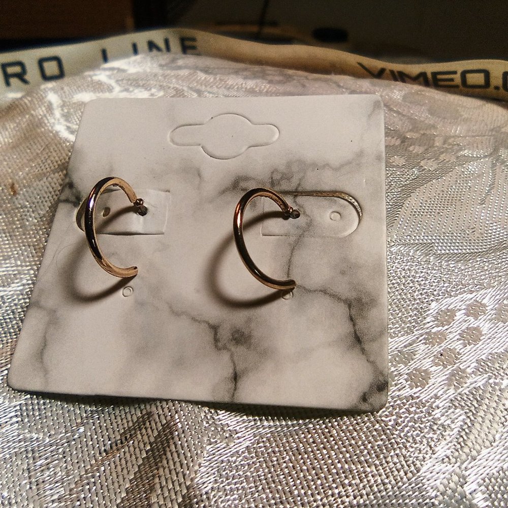 Small Hoops - Picture 4 of 4